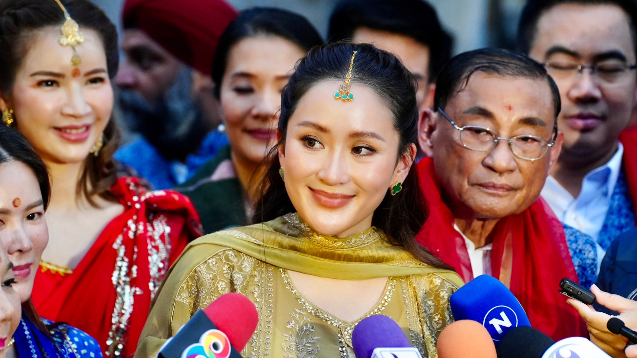 “อิ๊งค์” ยันสัมพันธ์ “ลุงเหลิม” ไม่มีปัญหา ปัดตอบเงินดิจิทัล ให้รัฐบาลเป็นคนแจง