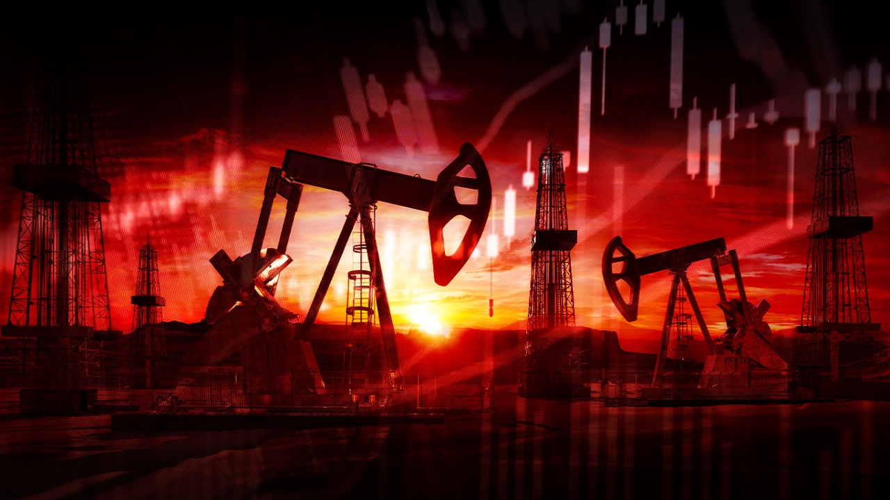 ราคาน้ำมันต่ำสุดในรอบ 4 เดือน หลังความต้องการลด สต๊อกพุ่ง