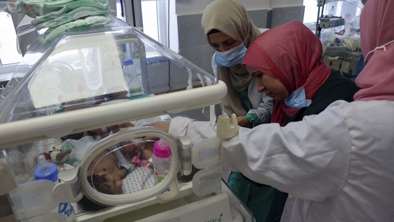 WHO ยืนยัน ทารกแรกเกิดป่วยหนัก 31 คน ถูกอพยพออกจาก รพ.อัลชีฟา