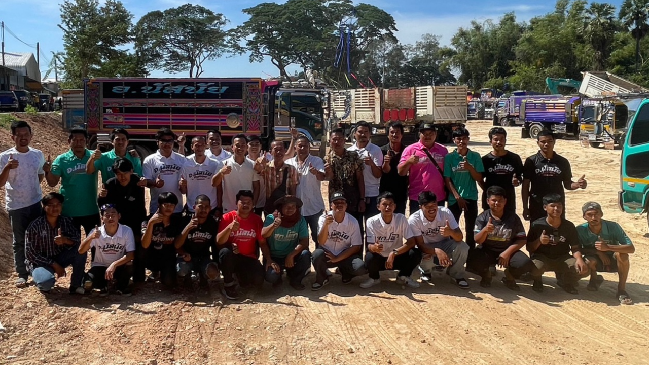 ผ้าป่ารถบรรทุก กว่า 70 คัน ช่วยถมดินร่วมทอดกฐินวัดดัง ปราจีนบุรี