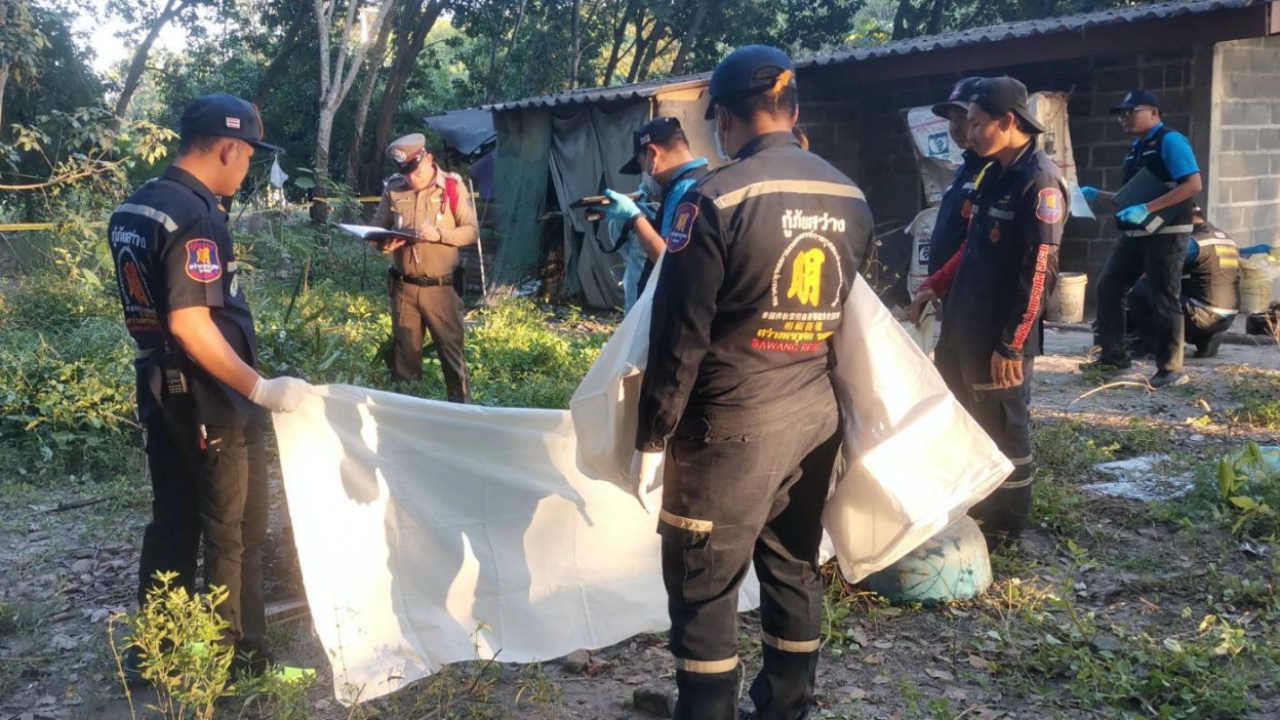 หนุ่มจิตเภท ฆ่าสยองพ่อพิการ ใช้วอล์กเกอร์ช่วยเดินฟาดแล้วจุดไฟเผา