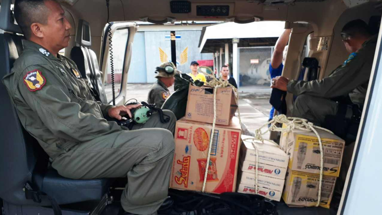 อพยพเงาะป่ามันนิ เปิดทาง ตร. 400 นาย ล่า แป้ง นาโหนด ใช้ ฮ.ส่งเสบียง 