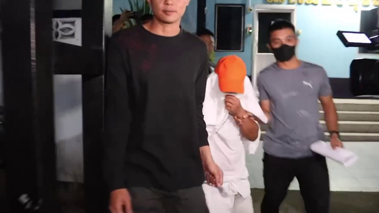 "ล็อกกลางถนน" รวบ "อาก๋ง" เจ้าสำนักดัง ล่วงละเมิด 2 เด็กสาว ค้านประกัน