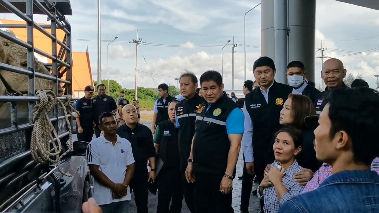 รมว.เกษตรฯ ไปด่านสิงขรเล็งยกระดับเป็นด่านถาวร กำชับปราบสินค้าเกษตรเถื่อนจริงจัง