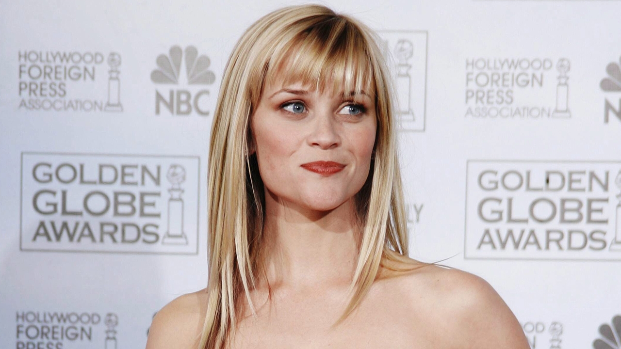 เพราะโสดทั้งคู่ เลยมีข่าวลือ "รีซ วิทเทอร์สปูน" กำลังดามใจ "เควิน คอสเนอร์"