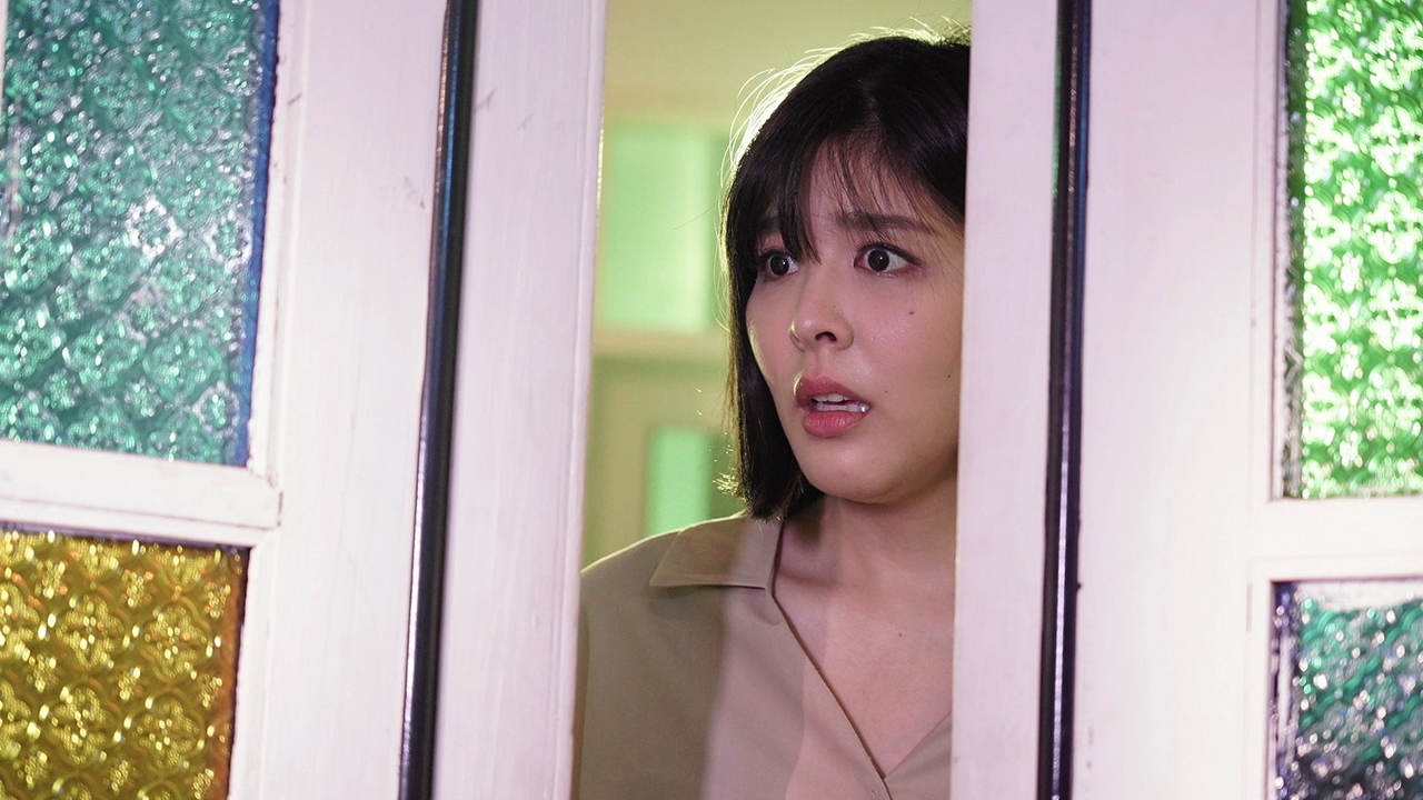 "หนูนา-หนึ่งธิดา" ช็อก เห็นแม่ "น้ำฝน" ทำร้ายคนคาตา ใน "เรือนชฎานาง"