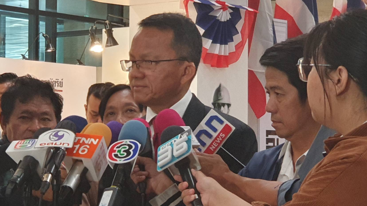 “สมศักดิ์” ปัดไม่ได้ล้วงลูกเอื้อ “ทักษิณ” ชี้ เข้าข่ายคุมขังที่บ้านได้