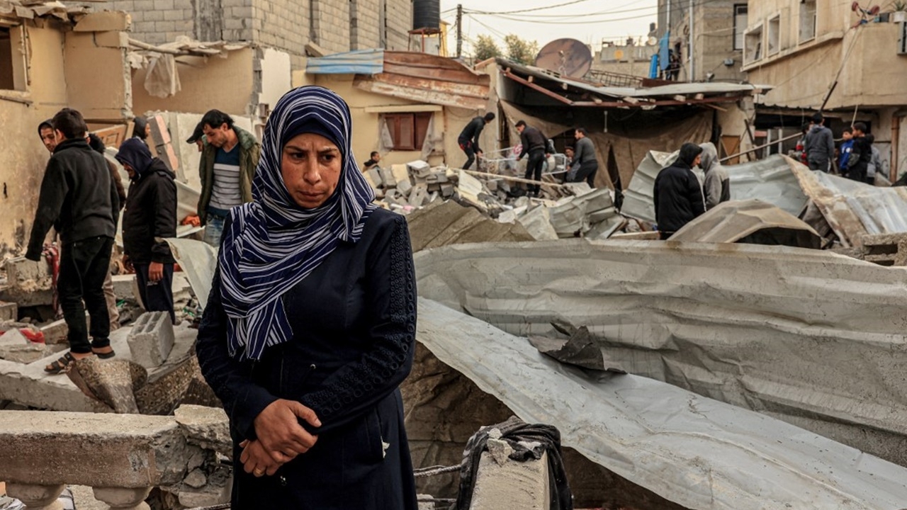 สลด ผู้เสียชีวิตในกาซาทะลุ 20,000 ศพแล้ว เกือบครึ่งเป็นเด็ก