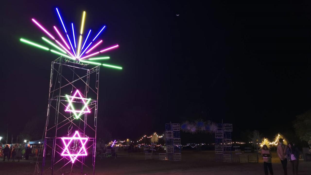 เริ่มแล้ว "มหกรรมว่าวอีสานบุรีรัมย์ นอนดูดาว ชมว่าวกลางคืน" จัดงานถึง 24 ธ.ค. 66