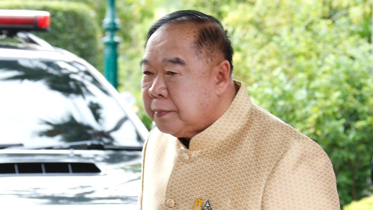 ชีวิตที่พลิกผันของ "บิ๊กป้อม"