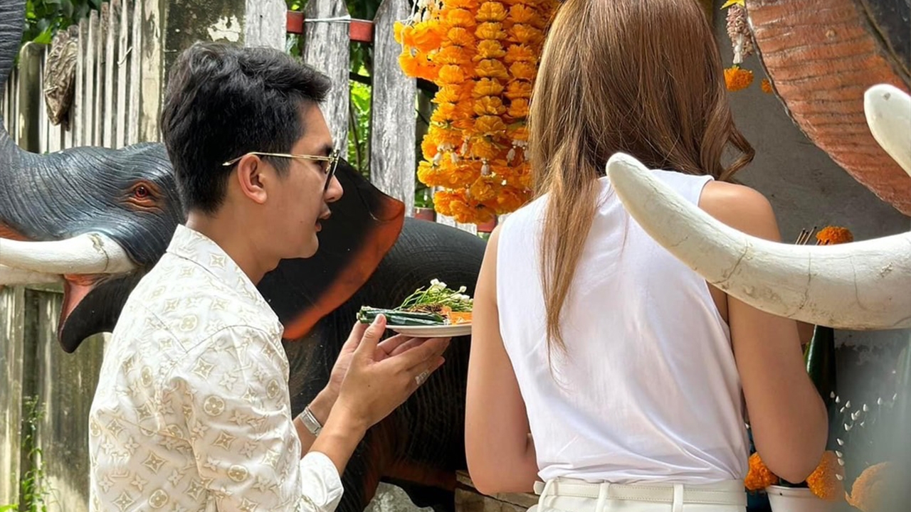 เกิดอะไรขึ้น คู่รักนักร้องดัง ส่อแววขาเตียงหัก โพสต์ตัดพ้อเหมือนมีปัญหากัน