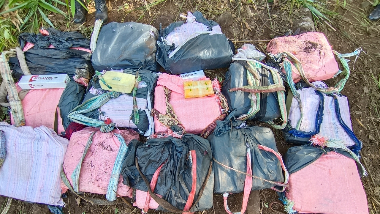 ดวลสนั่นวิสามัญแก๊งค้ายา 15 ศพ ยึดยาบ้า 2 ล้านเม็ด เจ้าหน้าที่ไทยปลอดภัย