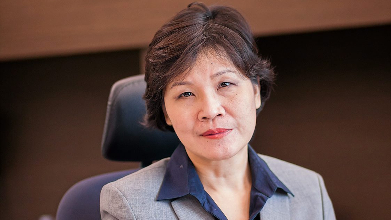 อยากใช้เครื่องกันหนาวให้คุ้ม "ทิพยสุดา ถาวรามร" จึงไปปารีส หาโอกาสให้สามีโอบกอดแก้หนาว