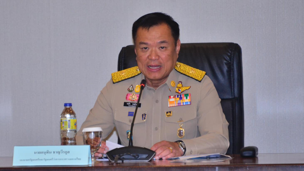 มท.1 โยนอธิบดีปกครองจัดการ ปม ขรก.มหาดไทย เปลี่ยนข้อมูลช่วยบิ๊กรัฐวิสาหกิจ