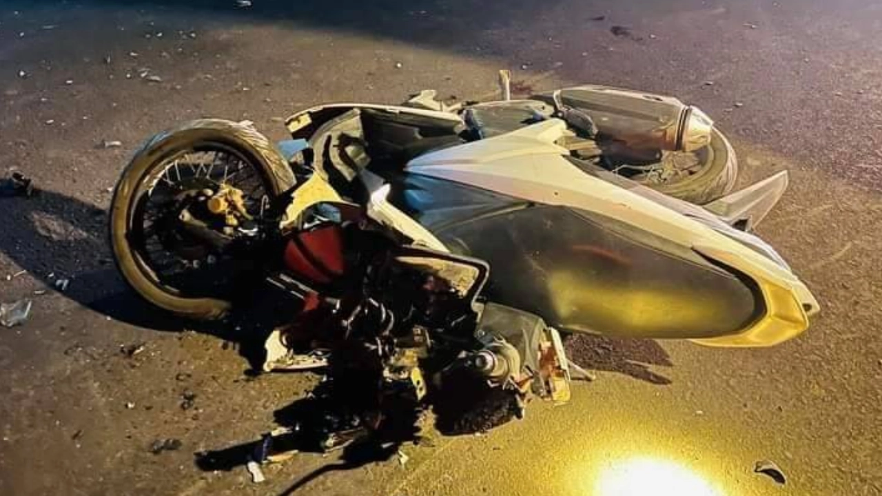  "ตาย 2" จยย.ดวงขาด ชนควายดับคาที่ คนขับเป็น ตร.ไปสิ้นใจ รพ.