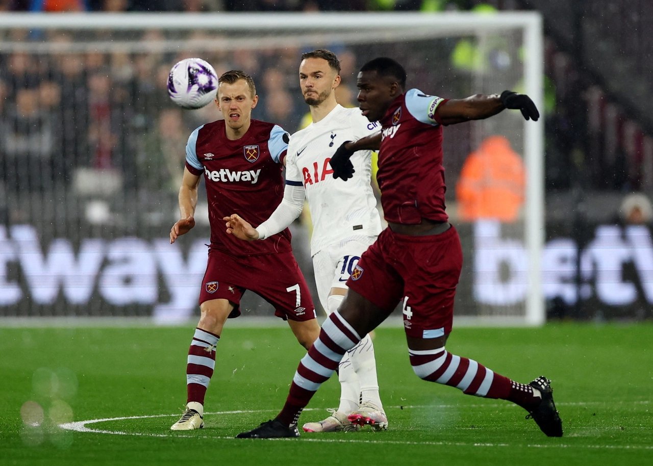 "สเปอร์ส" พลาดท่า โดน "เวสต์แฮม" ไล่เจ๊า ชวดขึ้นท็อปโฟร์ ศึกพรีเมียร์ลีก