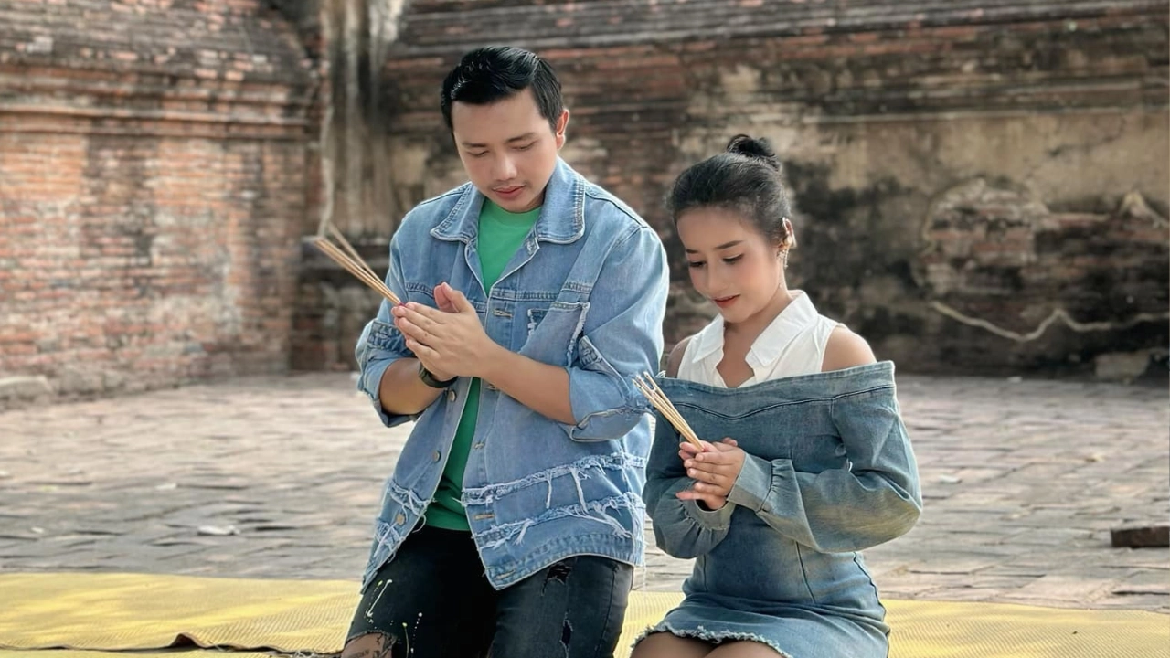 ครูไพบูลย์ โพสต์ถึง หนูรัตน์ หลังถูกแฉเบื้องหลัง ชาวเน็ตแห่คอมเมนต์เพียบ