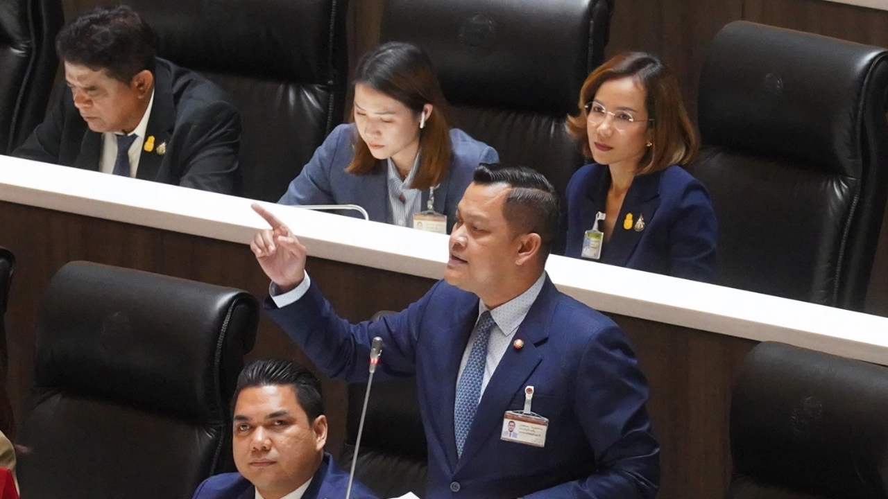 “ธนกร” หนุน สภาฯ ถาม ศาล รธน.มีอำนาจหรือไม่ แนะ เร่งแก้ปัญหาปาก-ท้องก่อน