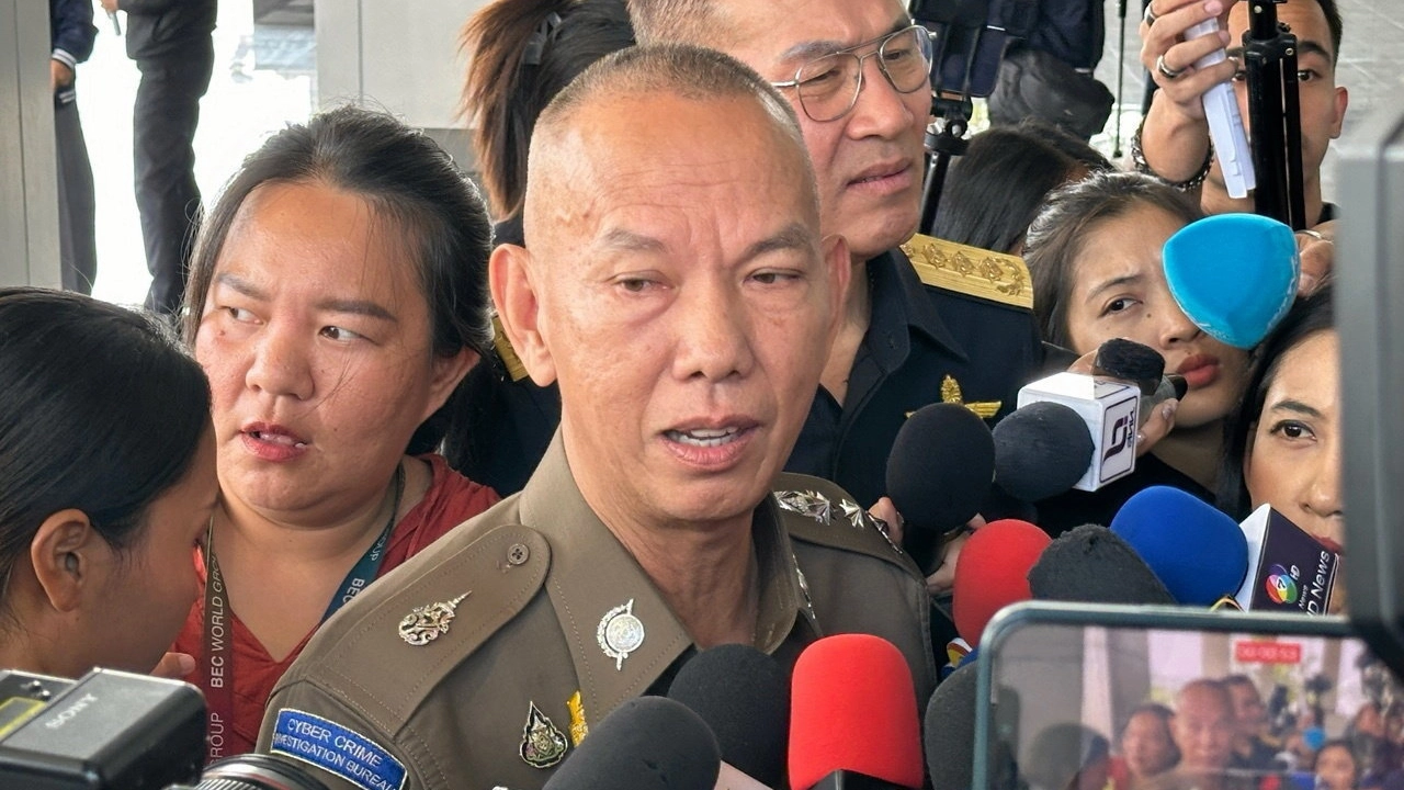 ส่วยไซเบอร์ร้อนเด้งแล้ว 2 ตร. "รองฟางกับดาบยาว" สอท.สวน "ทนายตั้ม"