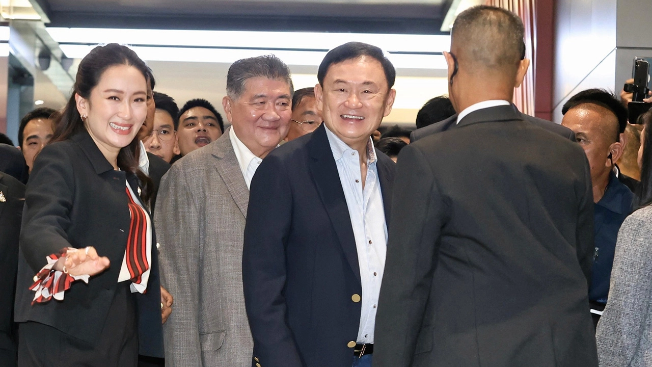 วิเคราะห์การเมือง : โชว์พลังติดลมอำนาจ