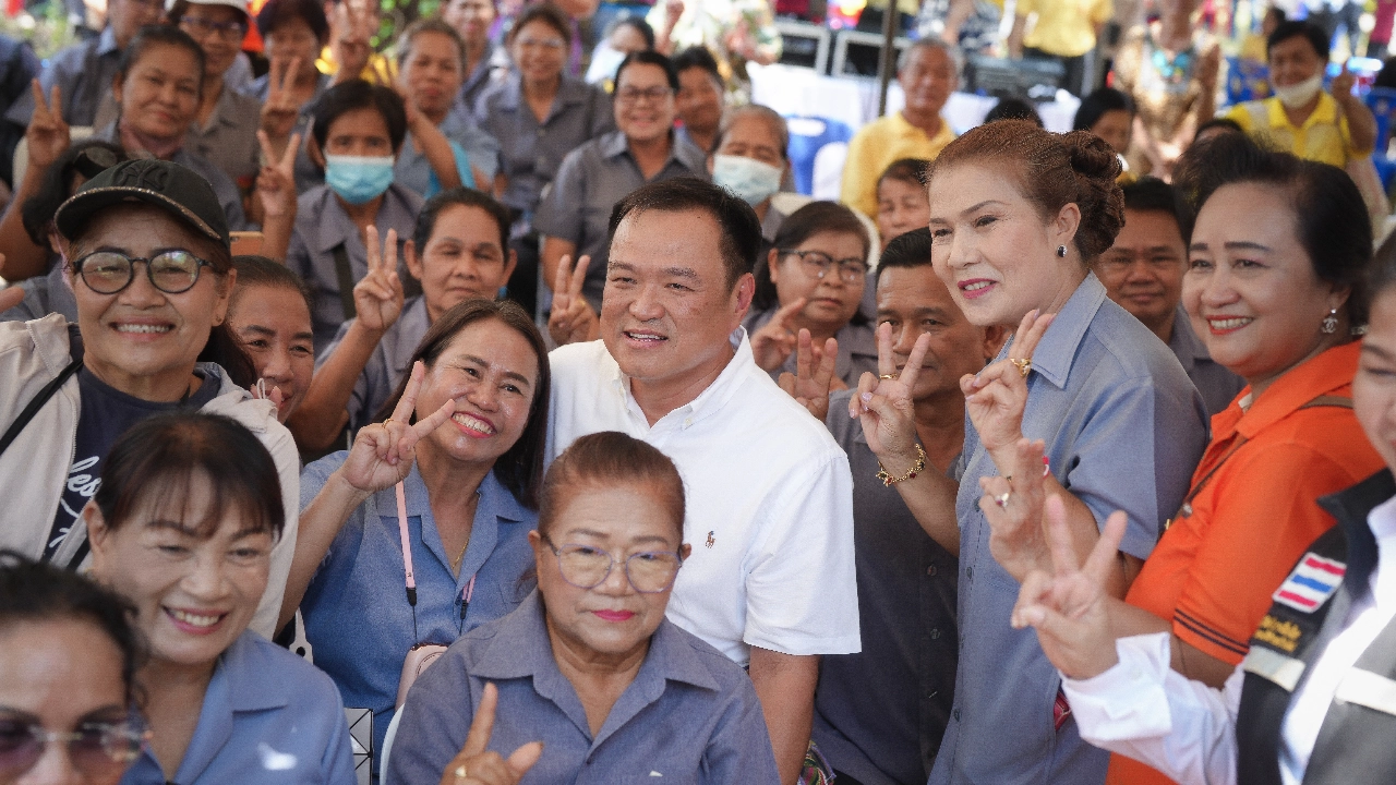 "อนุทิน" ยินดี อสม.ได้ค่าป่วยการเพิ่ม 2 พันบาท ชี้คุ้มค่า-ชมทำงานด้วยใจ