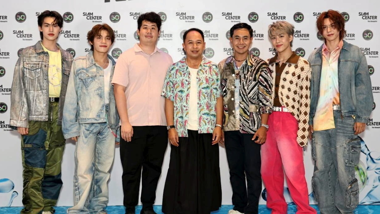 งานอาร์ตต้อนรับสงกรานต์ "Siam Center Splashtastic Fun Fest 2024"