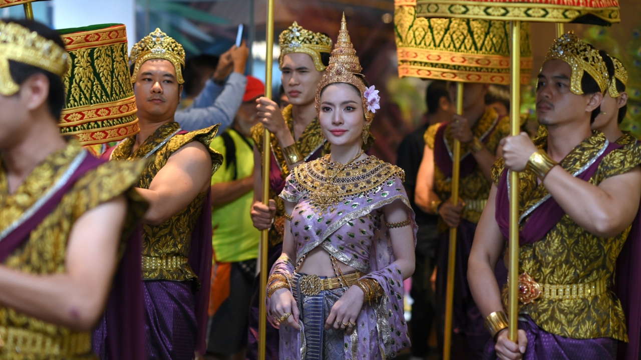 แอฟ ทักษอร นางสงกรานต์มโหธรเทวี สวยสง่าดุจนางในวรรณคดี