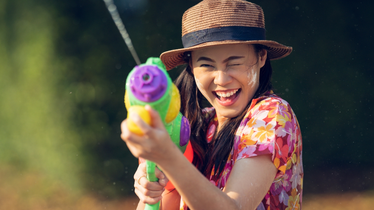 5 ไอเดียการ์ดอวยพรวันสงกรานต์ 2568 การ์ดวันสงกรานต์ ความหมายดีๆ