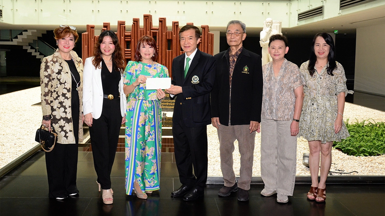 "นันทวรรณ โชติวิจิตร วงศ์สุรไกร" มอบ 100,000 บาท เพื่อสมทบทุนมูลนิธิไทยรัฐ