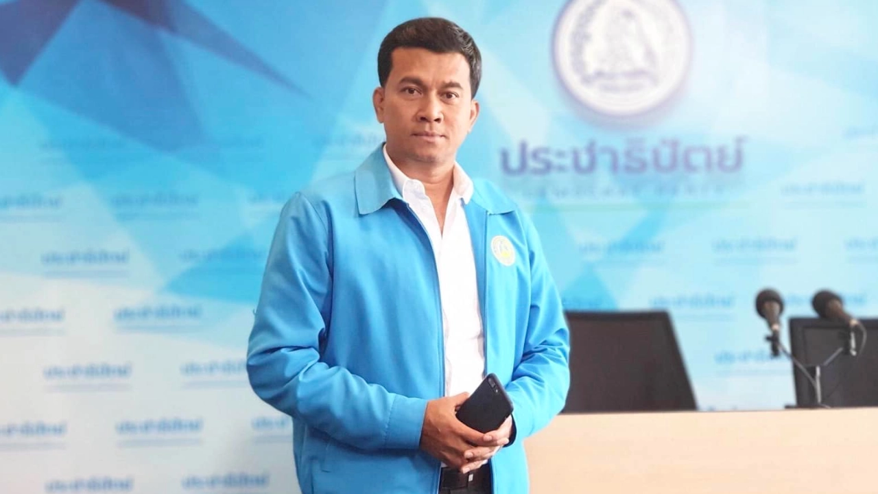 จ่อขับ “เชาว์ มีขวด” พ้นสมาชิกพรรคประชาธิปัตย์ ซัดหิวแสง ชอบด้อยค่าพรรค