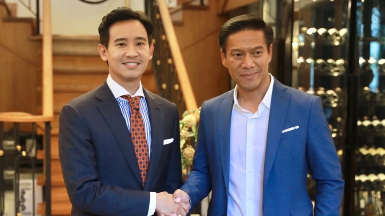 “พิธา-กัณวีร์” จี้ถามรัฐบาล ต้องชี้แจงอย่างโปร่งใส เกิดอะไรขึ้นที่สนามบินแม่สอด