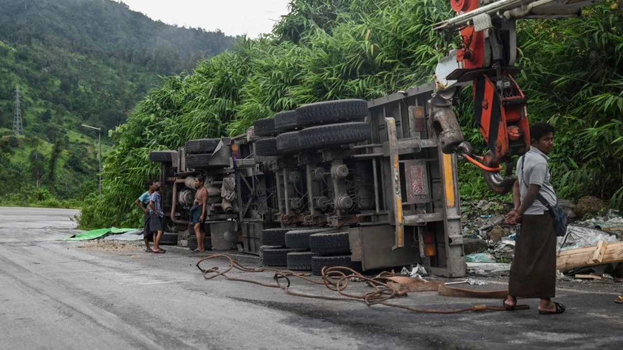รบ.ทหารเมียนมาระส่ำอีก เสียเมืองติดชายแดนไทยให้กองกำลังฝ่ายต่อต้าน