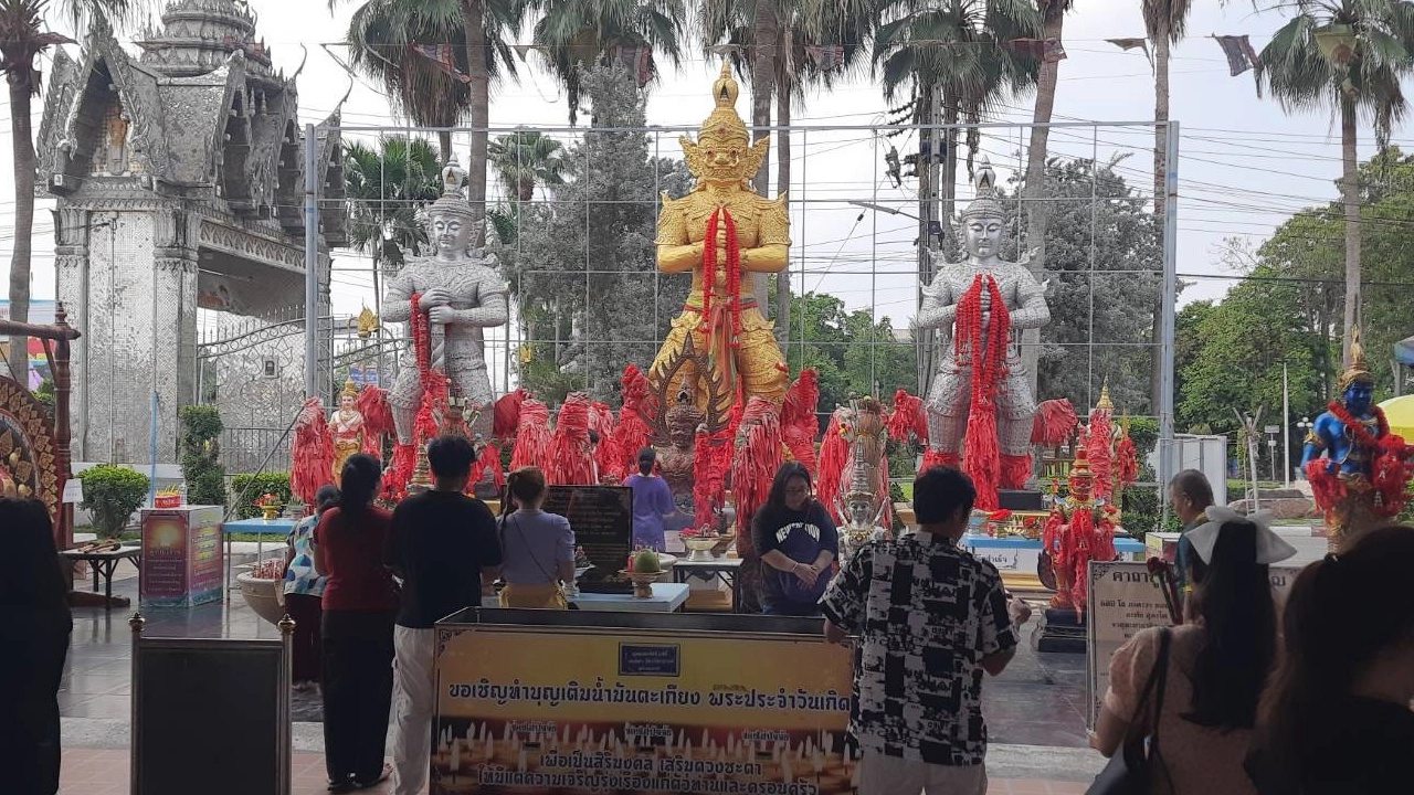 สาวสุดเฮง "เลขเด็ด" ท้าวเวสสุวรรณ ให้โชค 2 งวดติด รับทรัพย์กว่าสองแสนบาท