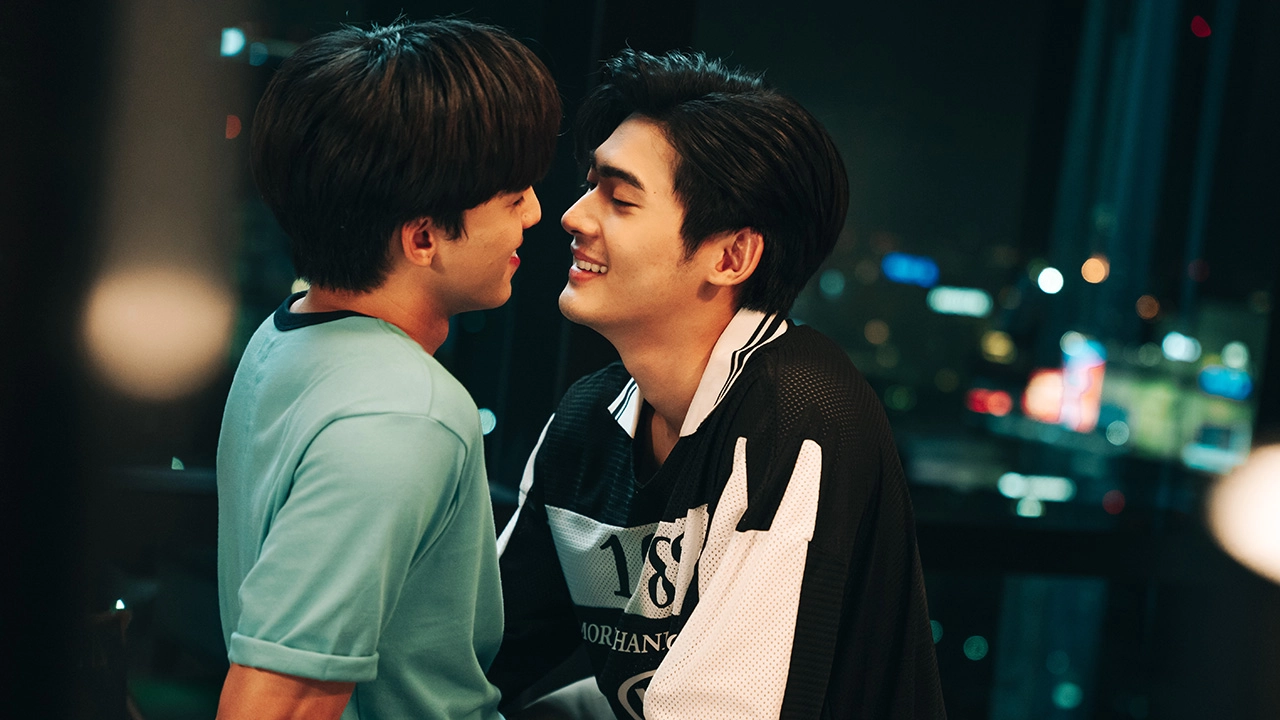 จูเนียร์-ฟลุ๊คจ์ แจกโมเมนต์หวาน จูบฟินทะลุจอ ส่งท้ายซีรีส์ "คุณได้ไปต่อ"