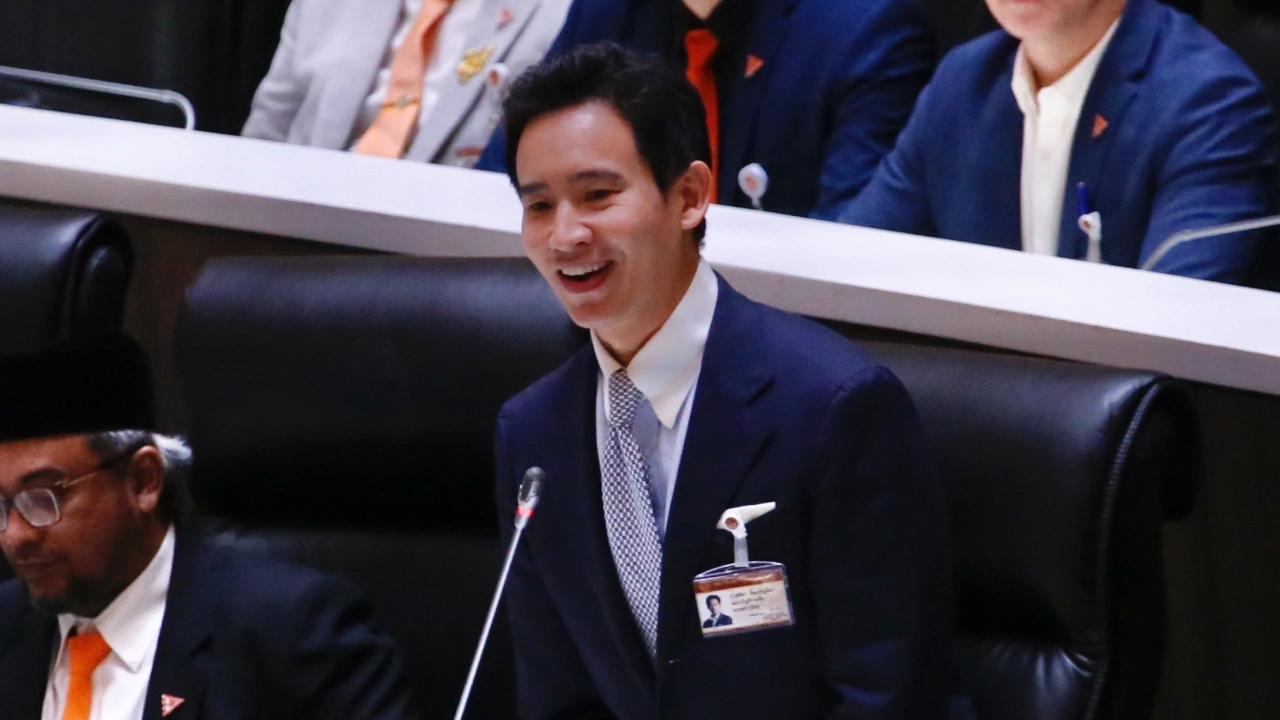 “พิธา” สรุปอภิปราย ลั่นไม่เสียใจวันนี้อาจเป็นครั้งสุดท้าย งงนายกฯ พูดไม่เหมือนเดิม