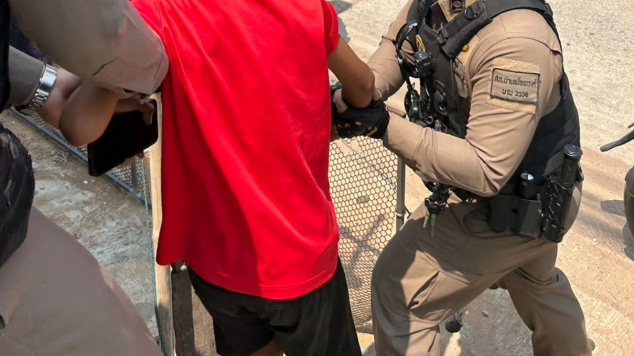 ด.ช. 12 ขวบคลั่ง ป่วยจิตเวชไม่ยอมกินยา บำบัดด้วยกัญชากับน้ำท่อม 