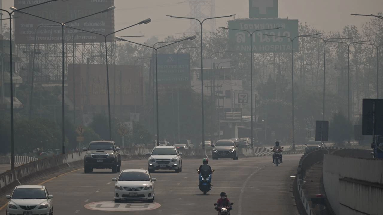 เช้านี้ยังอ่วม ค่าฝุ่น PM 2.5 ทั่วไทย เกินมาตรฐาน 45 จังหวัด