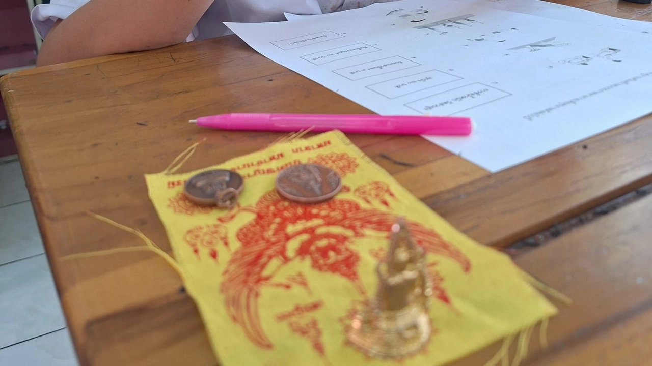 หาที่พึ่งทางใจ ป.3 สอบปลายภาค พกยันต์-นิมนต์พระมาด้วย