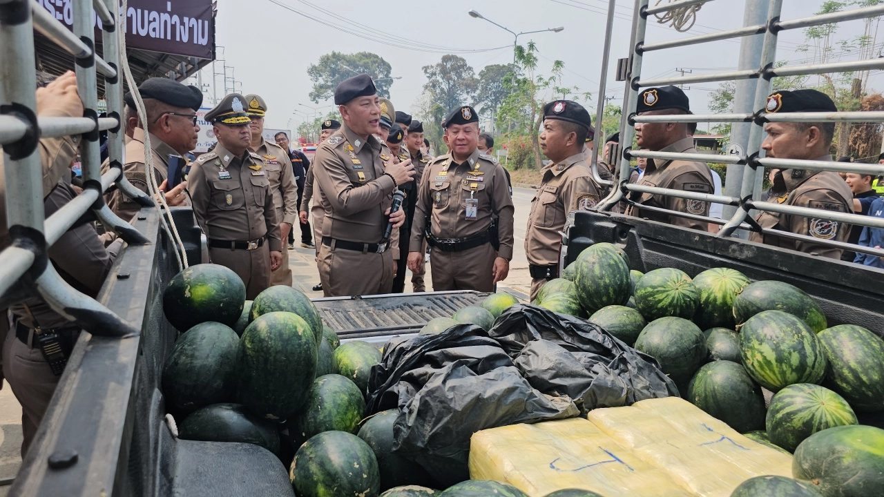 ด่านท่างาม สกัดยาบ้ามารถแตงโม 6 ล้านเม็ด รองผบ.ตร. ชมไหวพริบดี 