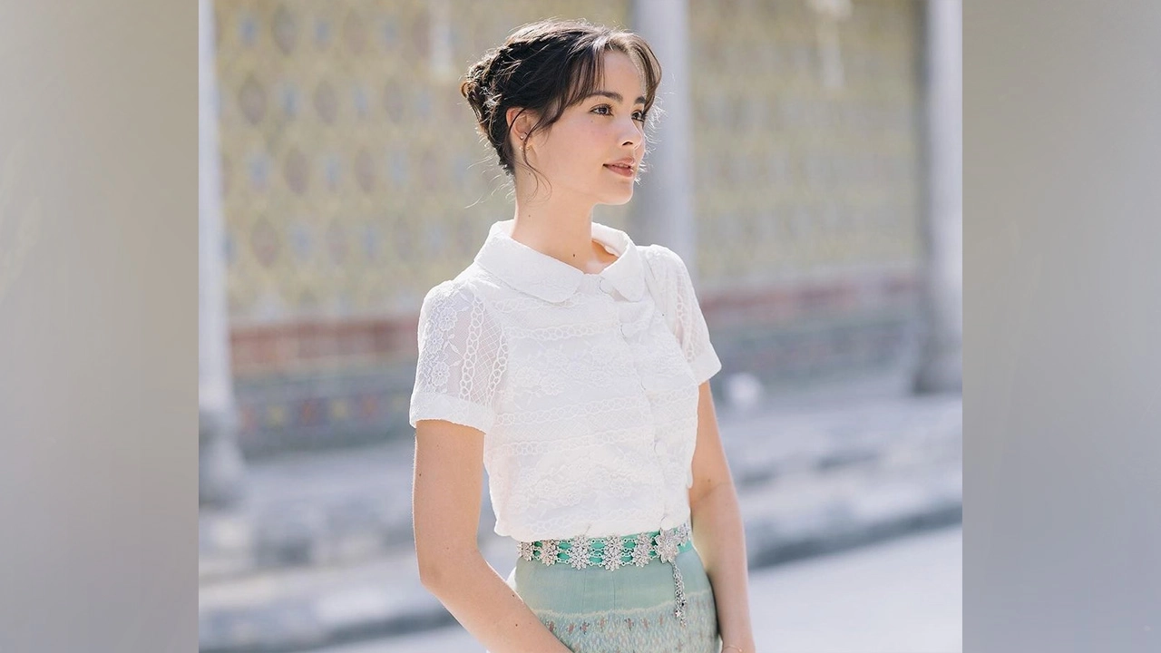 สวยงดงาม "ญาญ่า อุรัสยา" ปรากฏตัวในชุดไทย ทำบุญวันเกิดอายุ 31 ปี