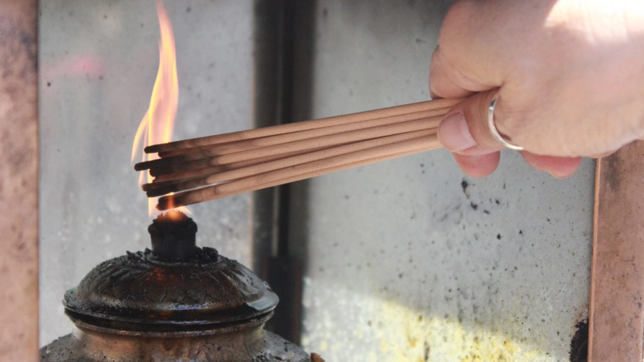 วันขอขมากรรม 21 มี.ค. 67 วันวสันตวิษุวัต จุดธูปกลางแจ้ง 19 ดอก ถอนคำสาบาน