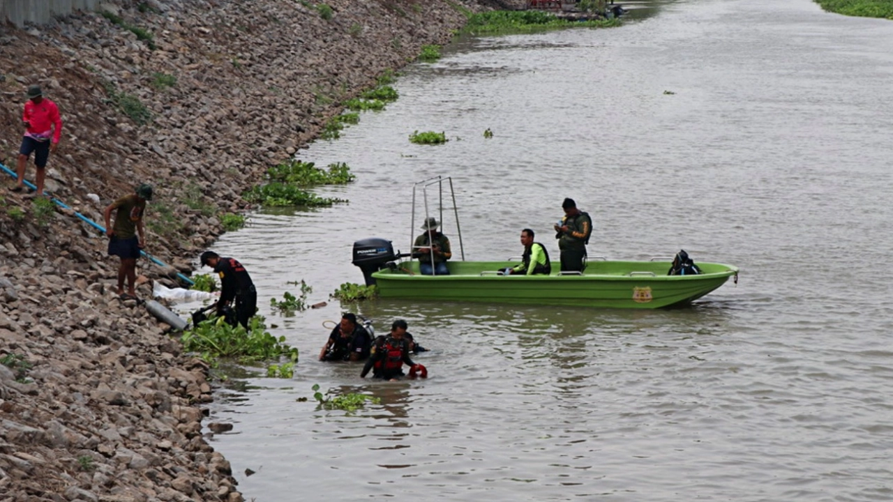 สลด 2 เด็กชายหายข้ามคืน เจอจมตายคู่ในแม่น้ำน้อย ที่วิเศษชัยชาญ