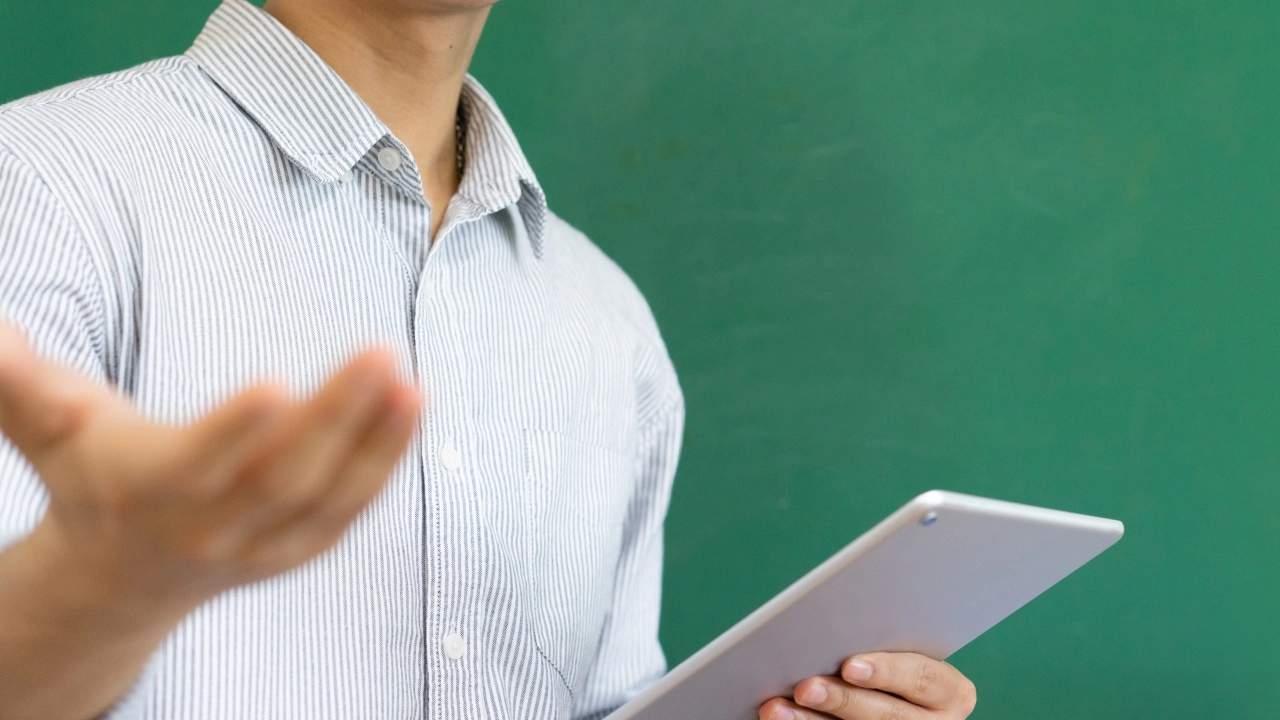 เร่งสอบข้อเท็จจริง ดราม่าครูเรียกเก็บเงินนักเรียน 200 บาท แก้เกรด ติด ร