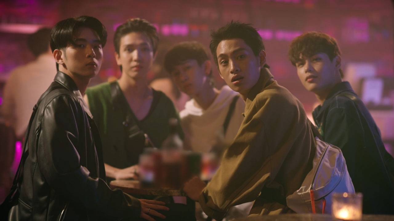 ค่ายเท แหกทุกกฎ จุดเริ่มต้นความวายป่วงของ 5 หนุ่ม ในซีรีส์ Close Friend 3 Soju Bomb