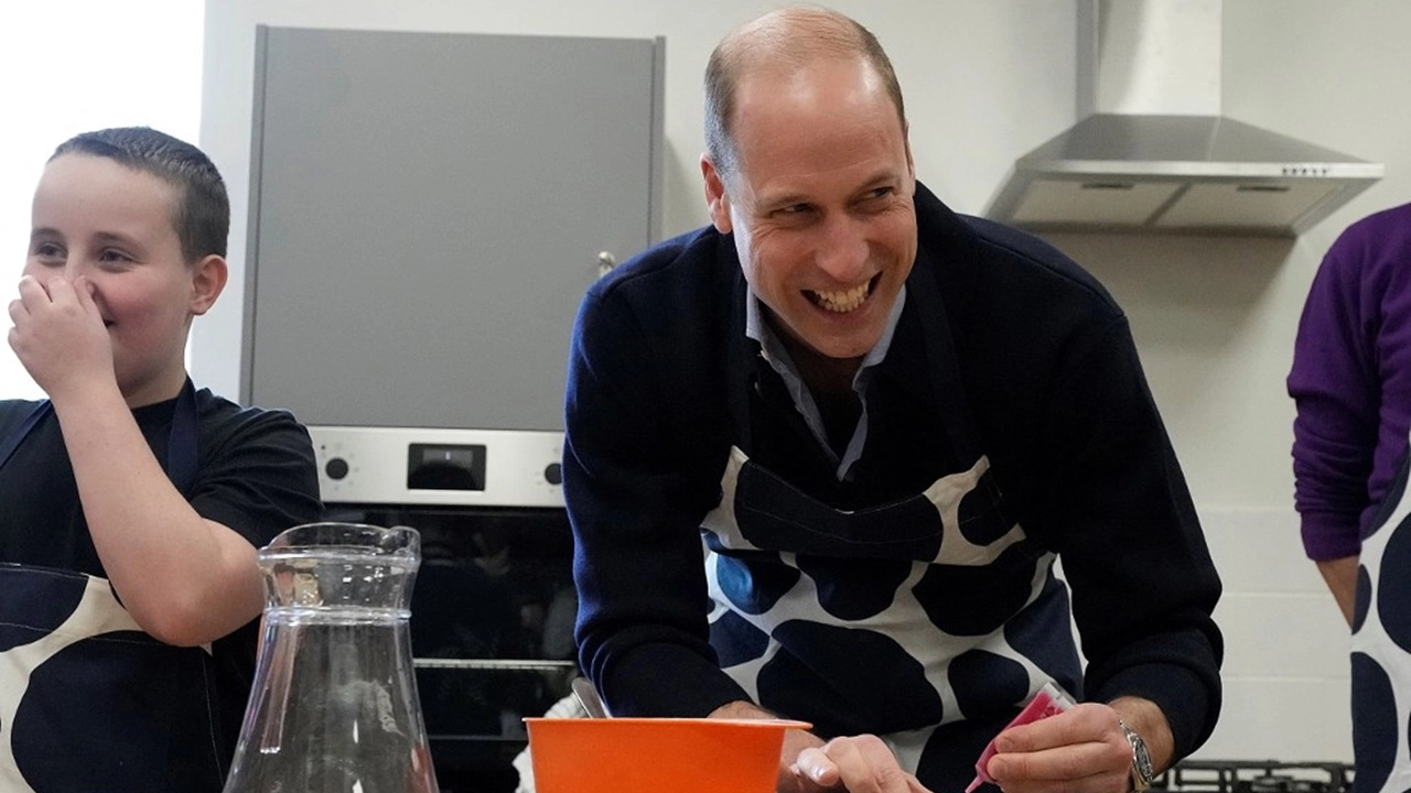 เจ้าชายวิลเลียมแซวตัวเอง ไม่มีหัวศิลปะเหมือนเคท เมินดราม่าตกแต่งรูป