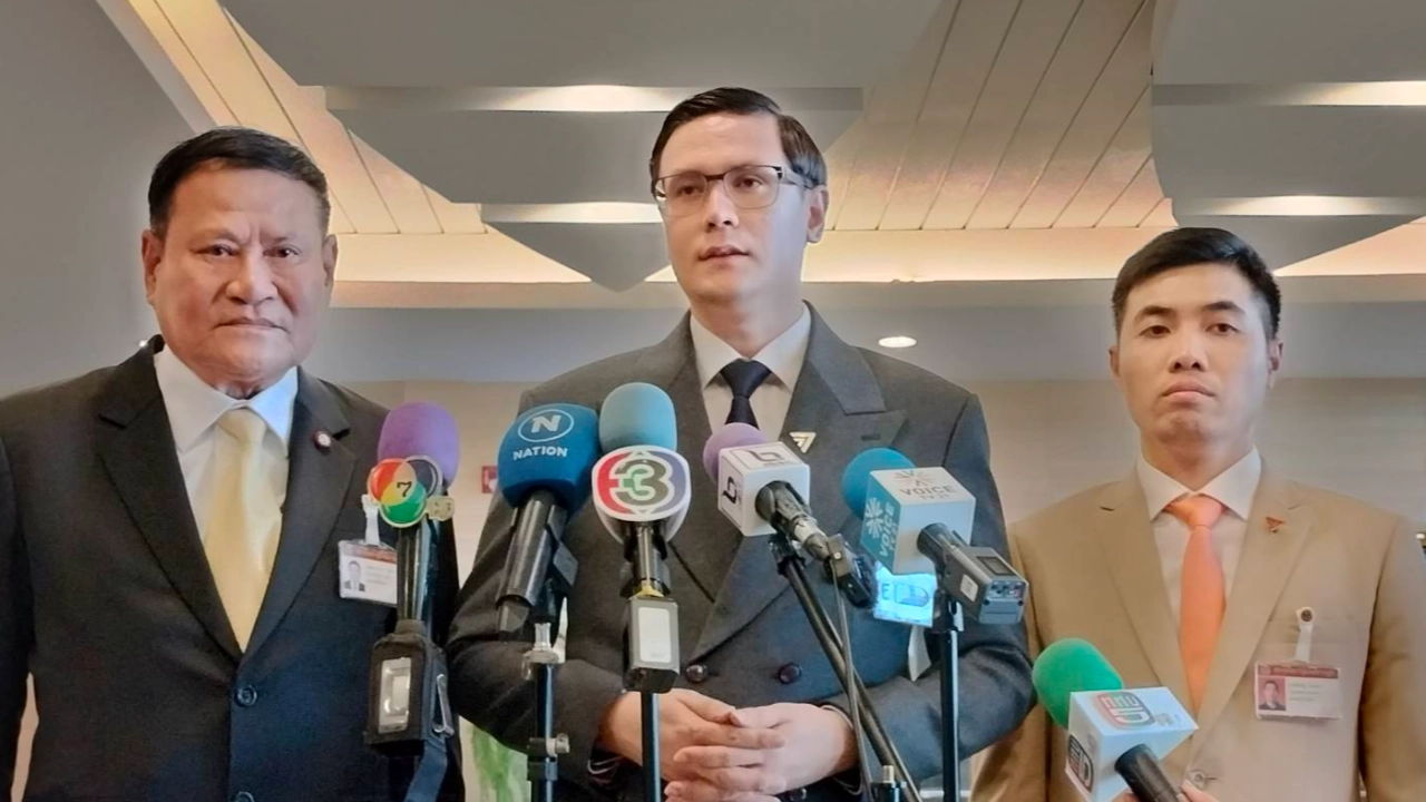 กมธ.มั่นคง ถก ผบ.ทร. “โรม” เข้าใจกองทัพเรืออยู่ในช่วงไม่ง่าย ย้ำ มาเพื่อช่วย