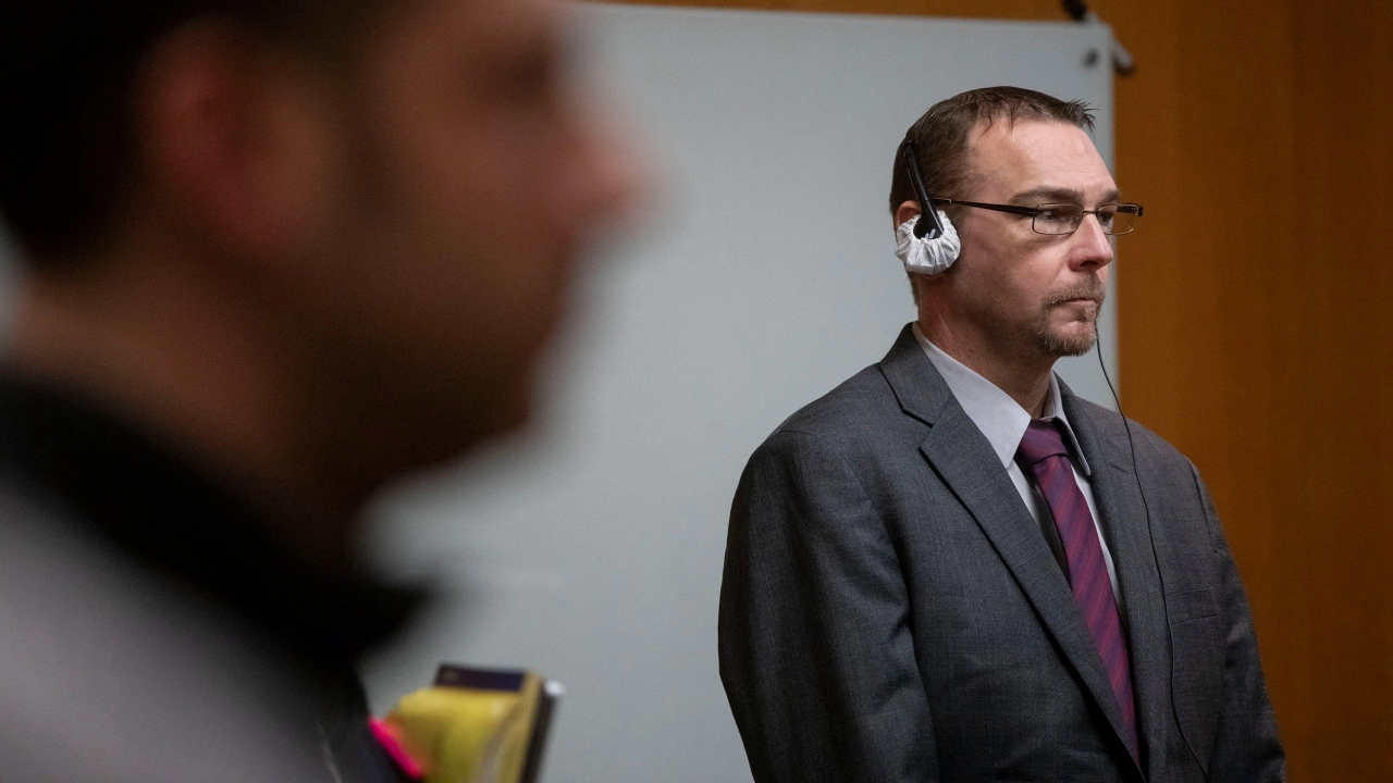 มีส่วนด้วย! พ่อเด็กกราดยิงโรงเรียนมิชิแกนถูกตัดสิน "ฆ่าคนตายโดยไม่เจตนา"