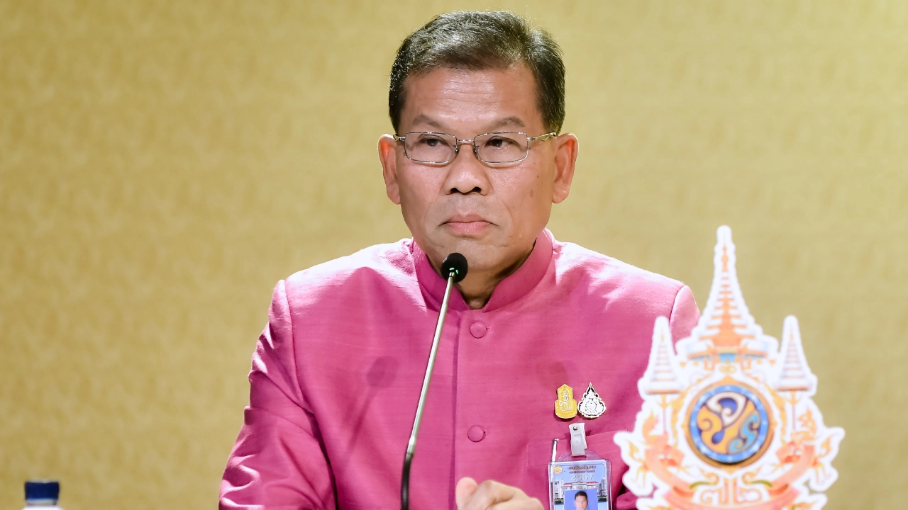 ครม.อุดหนุน ค่าอาหารกลางวัน นักเรียน ม.1-3 โรงเรียนขยายโอกาสทางการศึกษา 