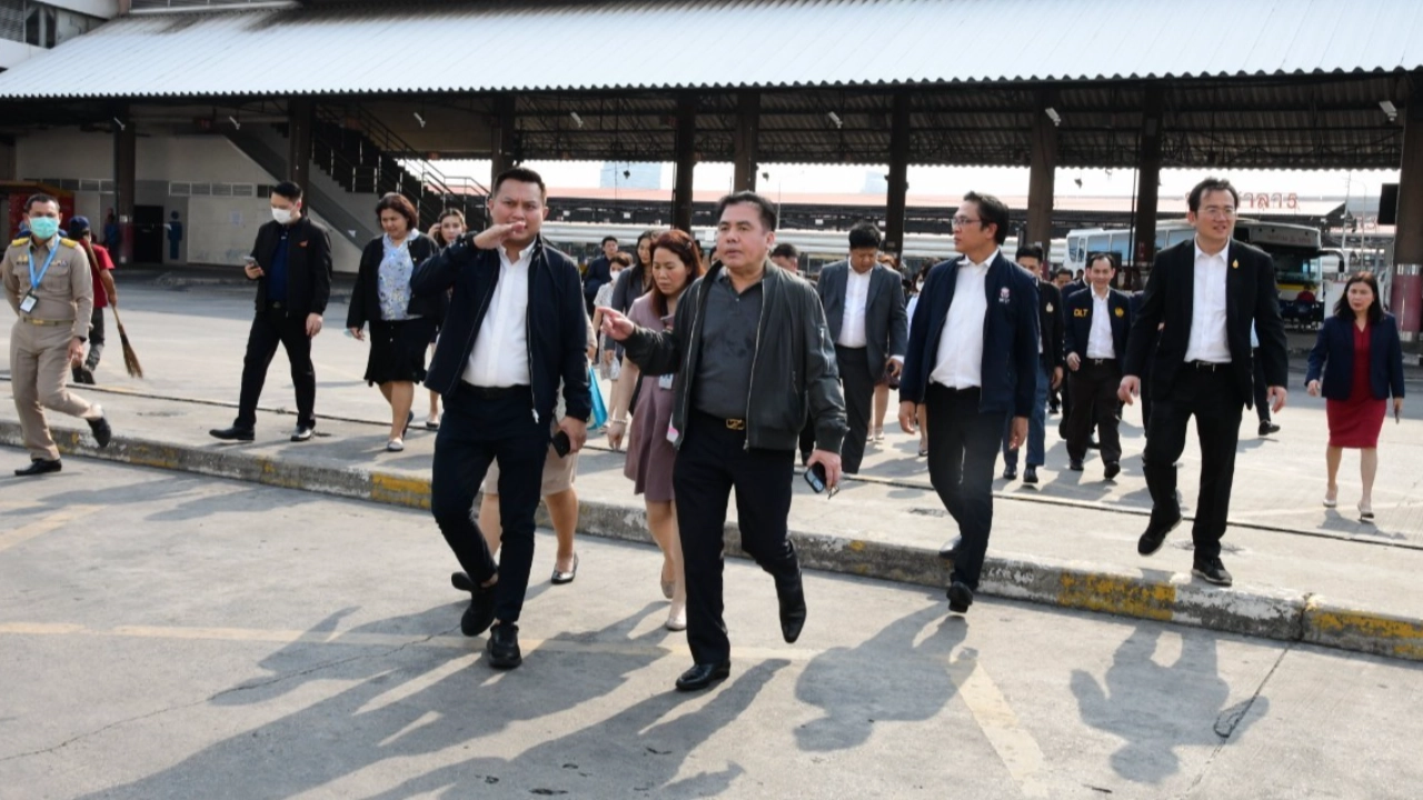 รมช.คมนาคม ตรวจความพร้อมหมอชิต 2 ก่อนประชาชนเดินทางสงกรานต์ 2567