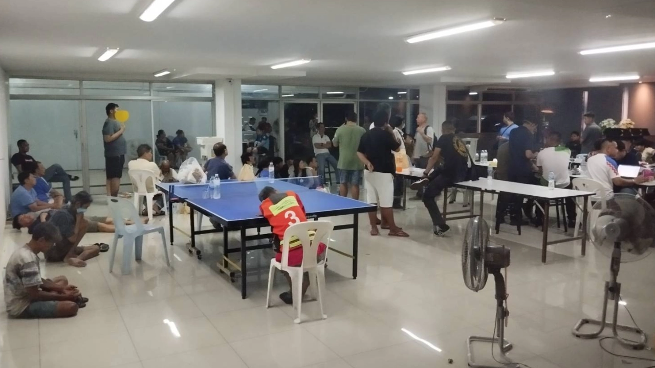 จับบ่อนไฮโล รวบผีพนัน 40 ชีวิต เปิดโจ่งครึ่ม ท้ายซอยอุรุพงษ์ 19 ราชเทวี